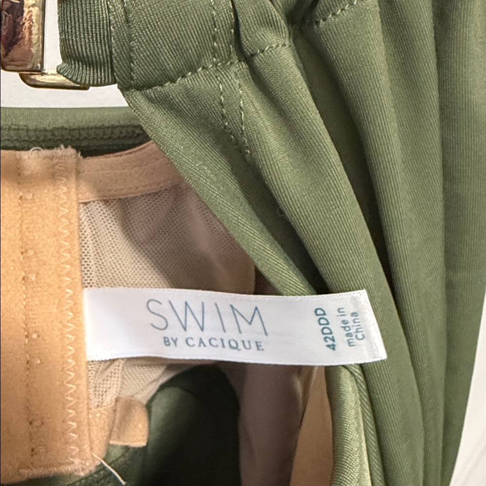 Lane Bryant plus swim top. Brand new with tags - Picture 6 of 8